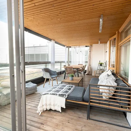 דירה 2ndhomes Luxury 2br With Rooftop Terrace & Sauna In Kamppi Center