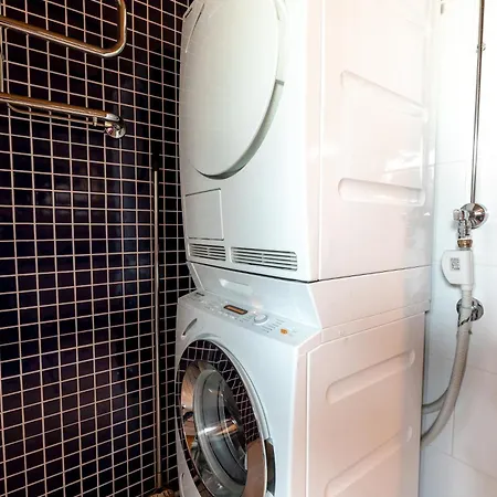 2ndhomes Luxury 2br With Rooftop Terrace & Sauna In Kamppi Center 公寓 *